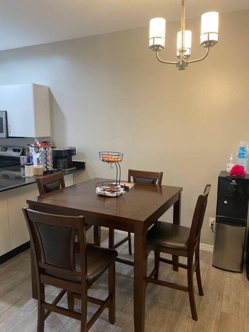 Apartment Spacious Getaway Near Utrgv