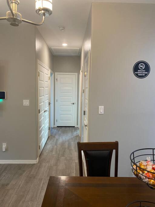 Spacious Getaway Near Utrgv Apartment *