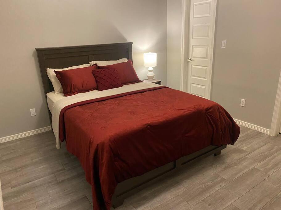 Spacious Getaway Near Utrgv Edinburg